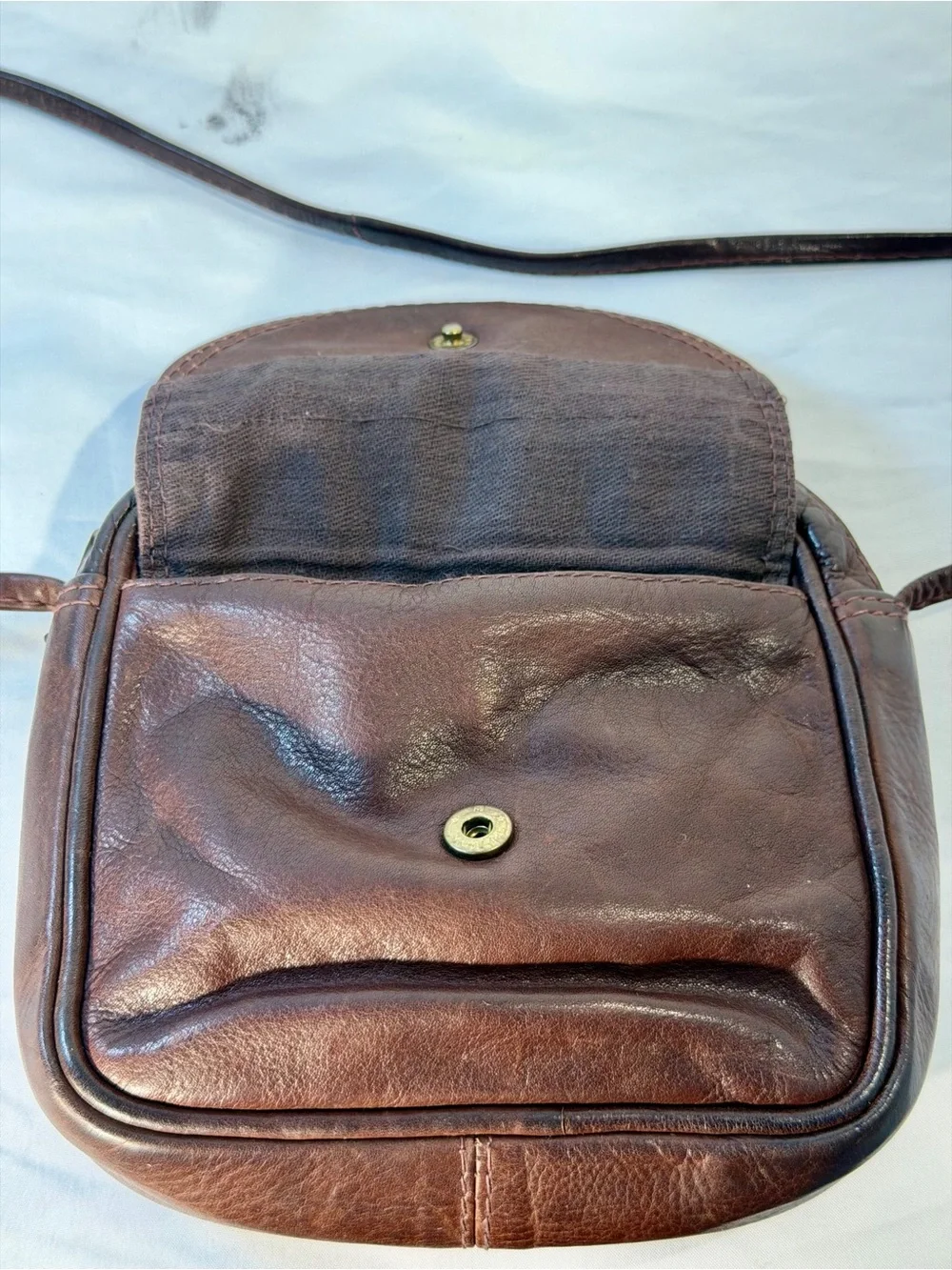 Vintage Classic Brown Leather Crossbody Bag - Unbranded